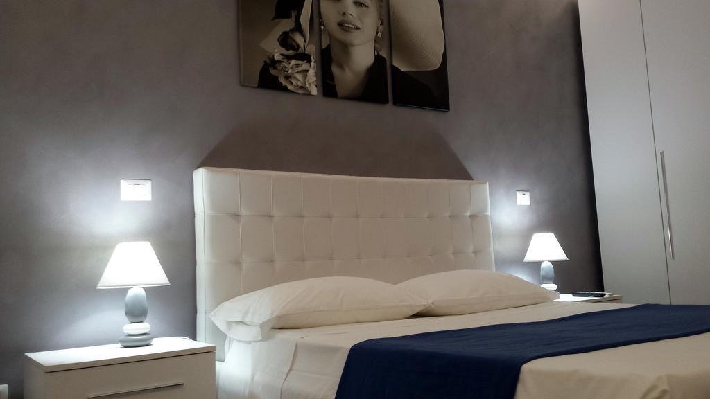 Domus Barberini Bed & Breakfast Rome Bagian luar foto