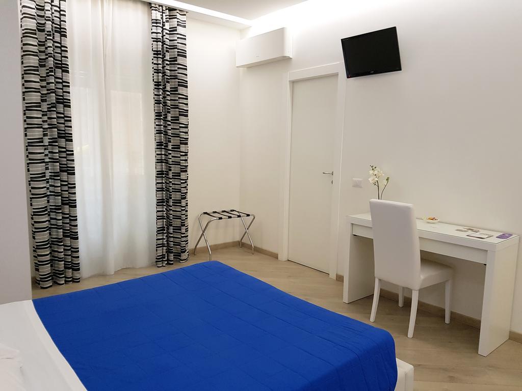 Domus Barberini Bed & Breakfast Rome Bagian luar foto