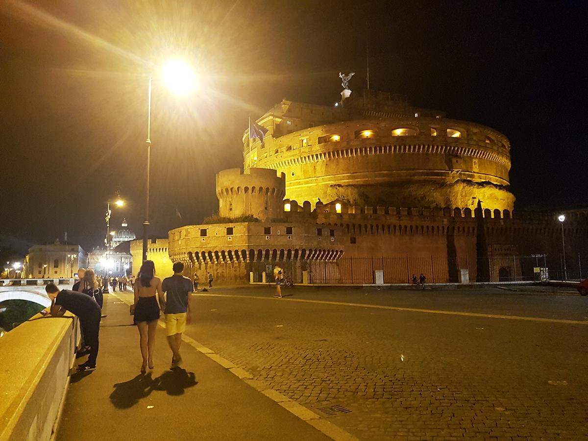 Domus Barberini Bed & Breakfast Rome Bagian luar foto