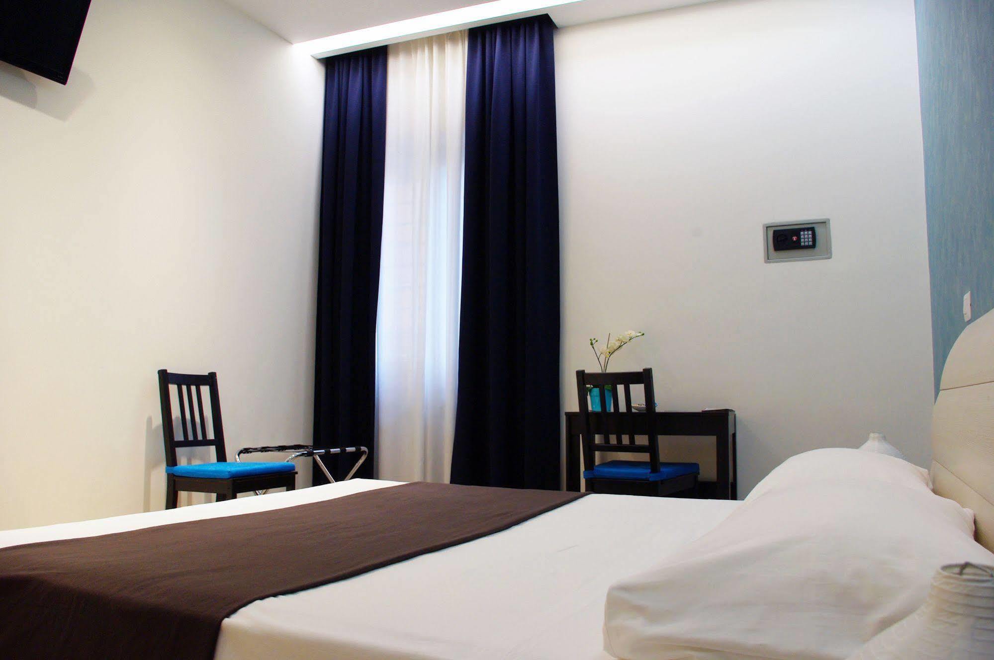 Domus Barberini Bed & Breakfast Rome Bagian luar foto